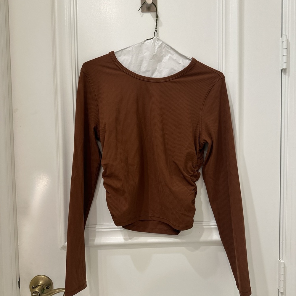 Lululemon brown ruched long sleeve shirt